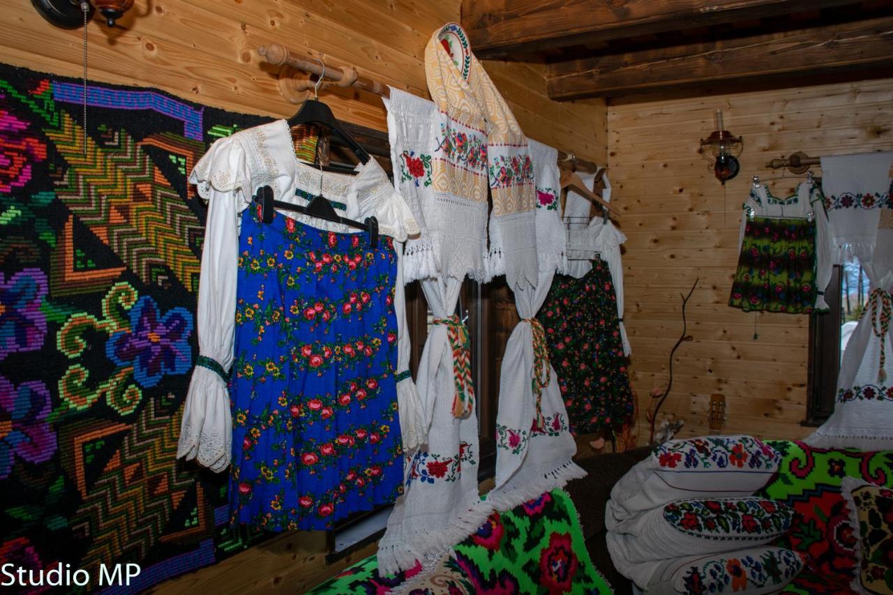 Cabanele Rus Lodge *